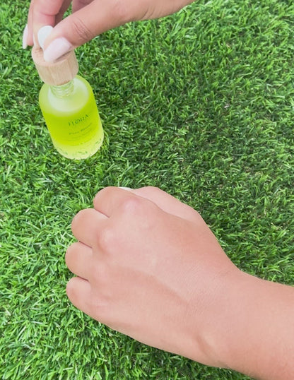 Fuktighetspakke: Pure Bloom Oil + Gua Sha